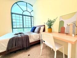 Gold Coast Condo (D5), Condominium #517802981